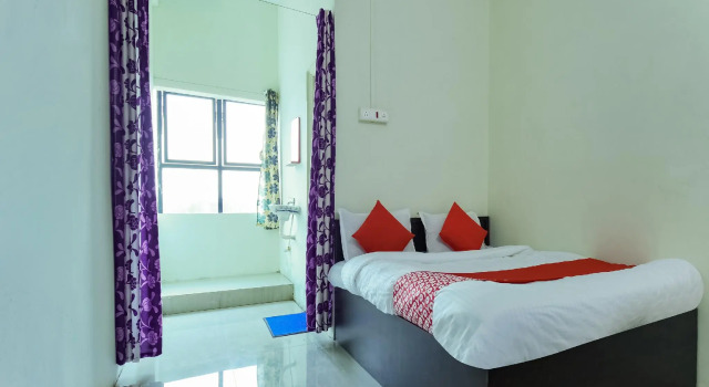 OYO Flagship 75657 Hotel Omkar Lodge