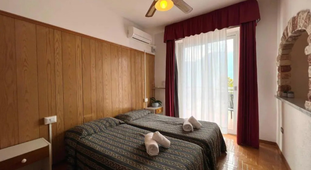 Трёхместный номер Standard с видом на озеро Village Bazzanega - Montagnoli Group