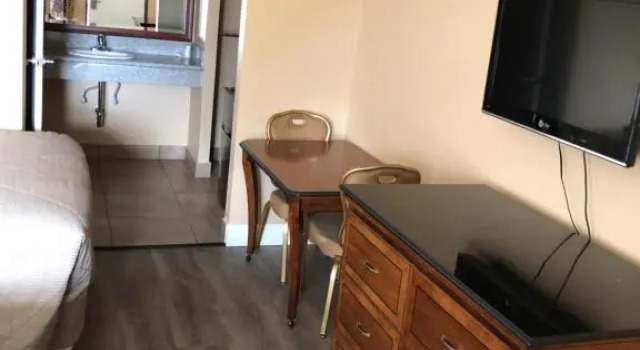Четырёхместный номер Standard Arlington Inn