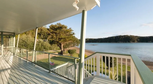 Woodies Retreat, Buchen Sie Ferienhaus Russell 
