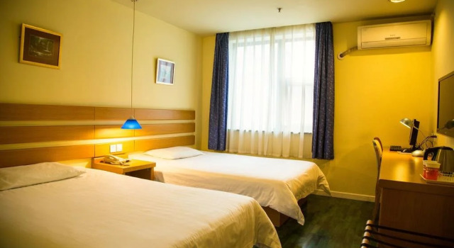 Home Inn, Prenota Hotel Chengdu Sichuan