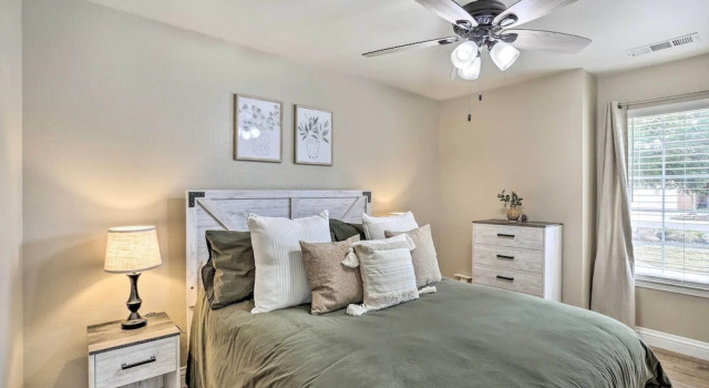 Redding Home with Patio Near Fishing, Prenota Hotel Hotel 3 stelle a Redding, 3*