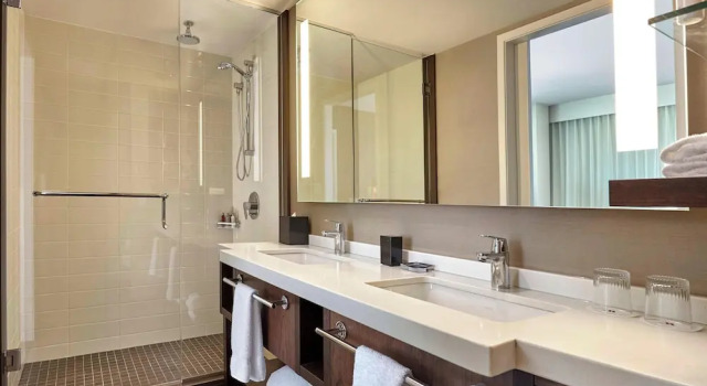Двухместный клубный номер Standard c 1 комнатой Calgary Airport Marriott In-Terminal Hotel