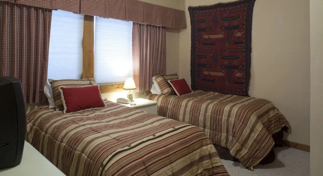Shadowbrook, a Destination by Hyatt Residence, Забронировать Отель Отели Сноумасс-Виллидж 3 звезды, рядом с Торговый центр Snowmass, 3*