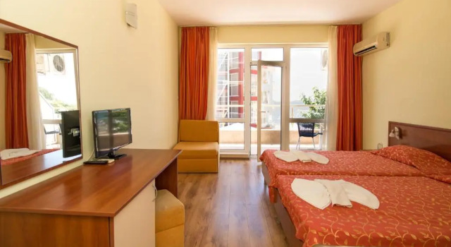 Двухместный номер Standard с балконом Iris Beach Hotel