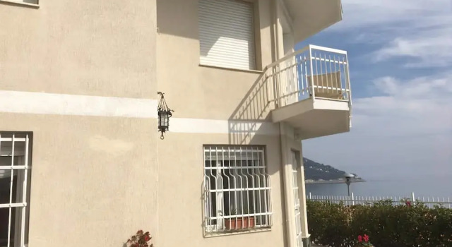 MoMart Guest House, Boek Pension Andora Ligurië