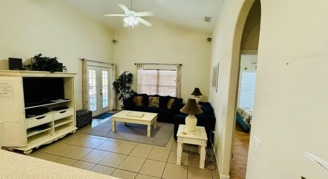 4/3 Vacation Home With Private Pool Located at Formosa Gardens!!