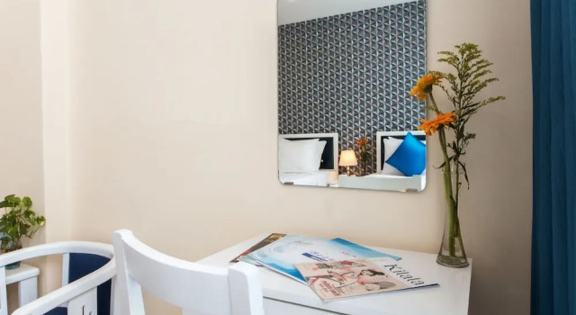 Четырёхместный семейный номер Standard с видом на город Senses Central Hotel