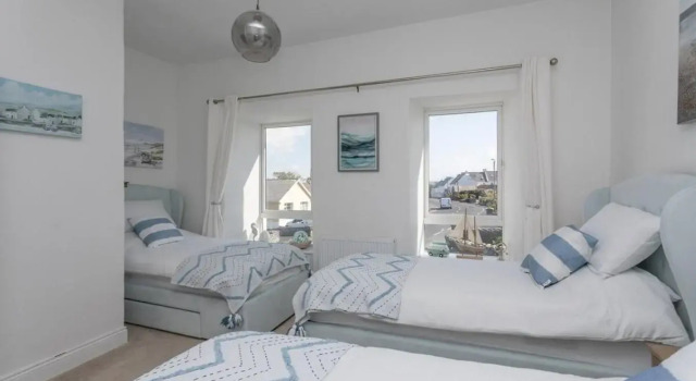 Holland Place No.2, Prenota Hotel Liscannor 
