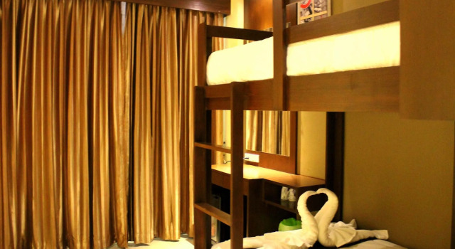 Silver Sand Suites