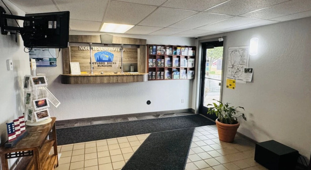岩画北极星酒店, 预订 酒店 Wetmore 密歇根州