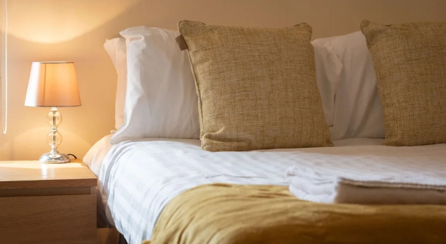 Central House St Andrews Sleeps 8, Забронировать Отель Отели Сент-Андрус 3 звезды, рядом с St Andrews Cathedral, 3*