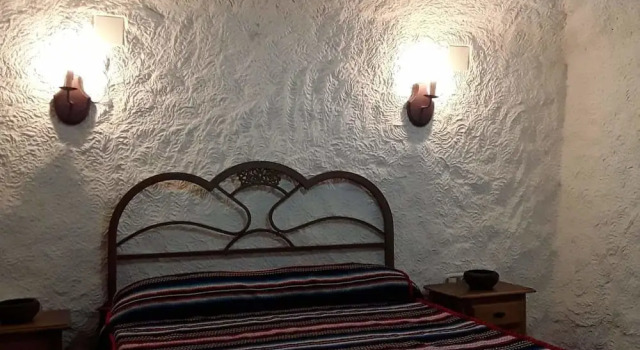 Cuevas Lourdes, Varaa Hotelli Benamaurel Granada