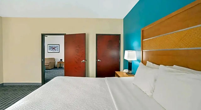 Двухместный люкс семейный Deluxe La Quinta by Wyndham Houston Willowbrook
