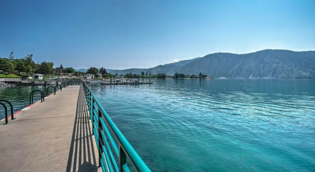 Апартаменты с 2 комнатами с балконом Cozy Manson Condo on Lake Chelan w/ Pool Access!