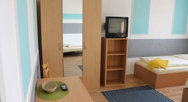 Pension Nuernberg-Fuerth, Забронировать Отель Фюрт Middle Franconia, рядом с Фюртский музей радио