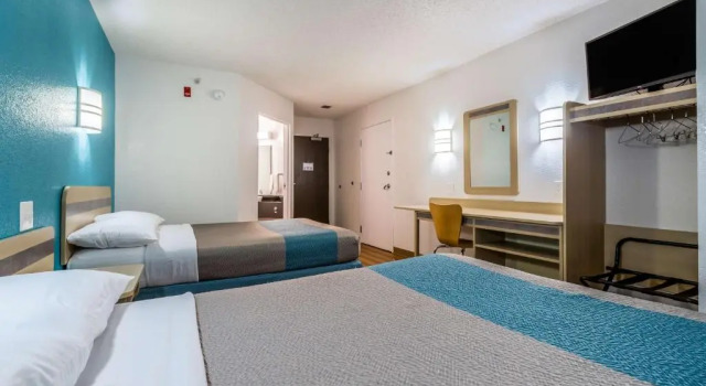 Четырёхместный номер Standard Motel 6-West Des Moines, IA