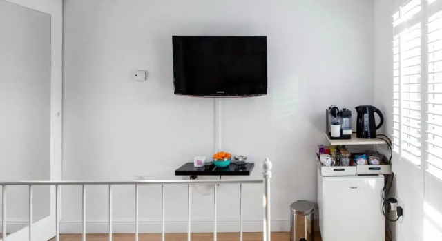 Studio, Private, independant Entrance, Central, Battersea Park