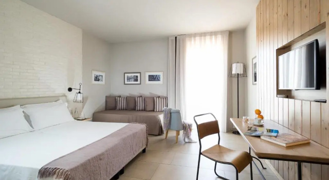 Rocca dei Saraceni, Book Hotel Regalbuto Sicily