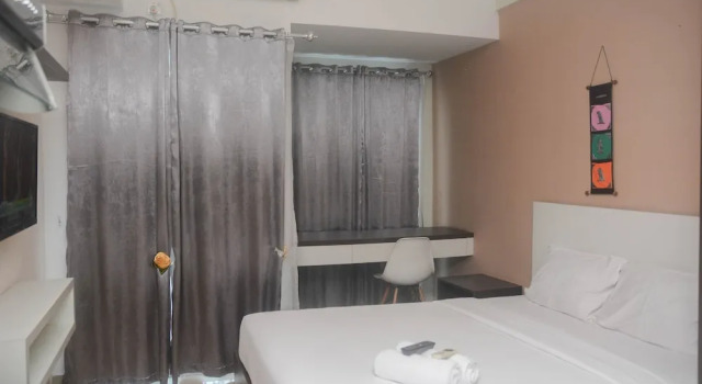 Homey And Minimalist Studio Grand Dhika City Apartment