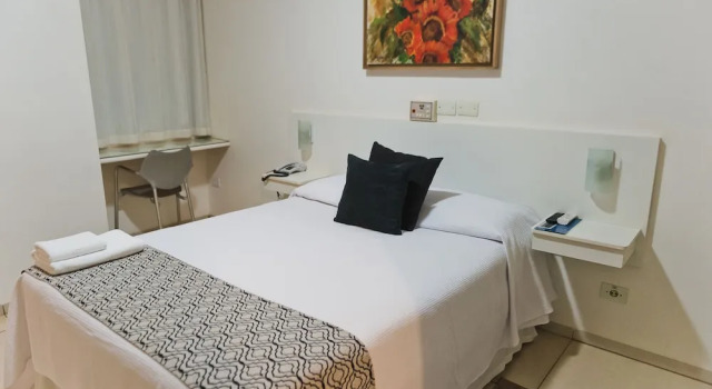 Апартаменты Deluxe Hotel Pousada Ourinhos