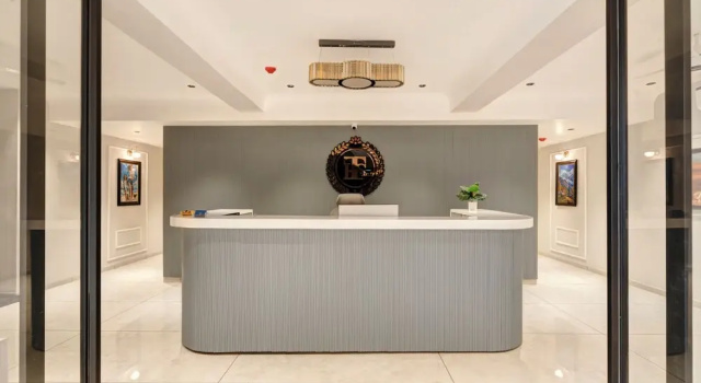 Hotel Sparsh Town
