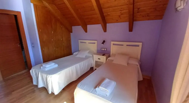 Hostal Rural Casa Parda, Book Hotel Hoteller i Formigal med parkering, Parkering