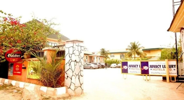Juvacy Luxury Hotel 2, Buchen Sie Hotel Abuja Bwari