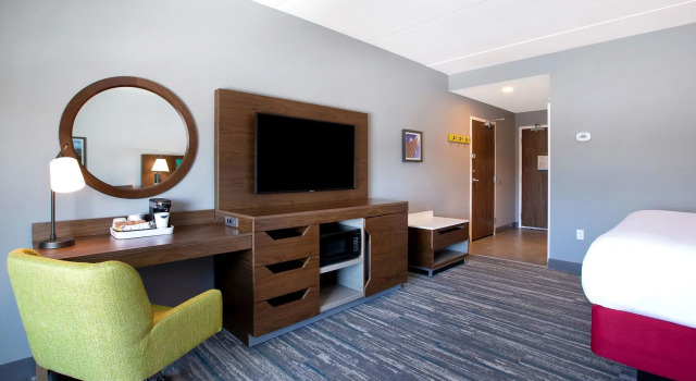 Hampton Inn & Suites Ottawa West