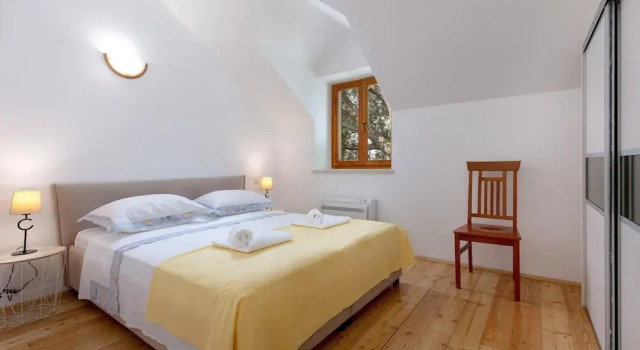 Charming Villa With Swimming Pool, Prenota Villa Pučišća 