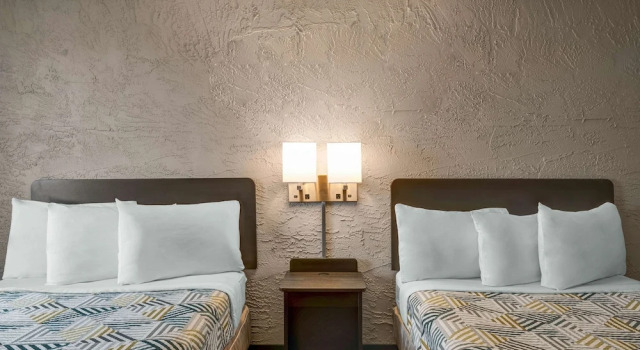 Четырёхместный номер Premium Motel 6-Elk Grove Village, IL - OHare