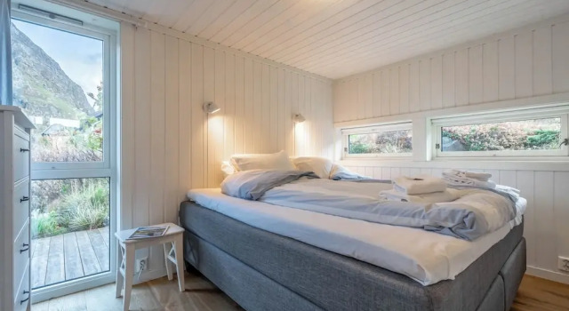 Коттедж Deluxe с 3 комнатами с балконом Lofoten Links Lodges