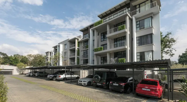 Lux Suite, Забронировать Отель Отели Йоханнесбург 3 звезды, рядом с South African Chamber of Commerce and Industry, 3*