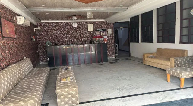 Hotel D' Seasons By OYO Rooms