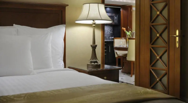 Двухместный люкс Diplomatic с балконом Cairo Marriott Hotel
