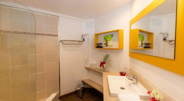 Полулюкс Orient Bay Palm Court Residence 4 Stars