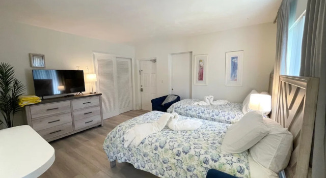 Одноместный люкс Tropic Isle Beach Resort