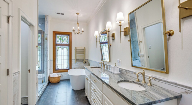 Апартаменты c 1 комнатой Historic Charnwood Guest House- 1 Mile to Downtown