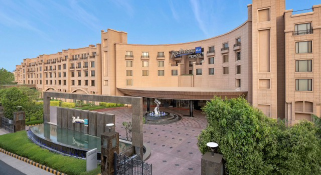 Radisson Blu Plaza Delhi Airport
