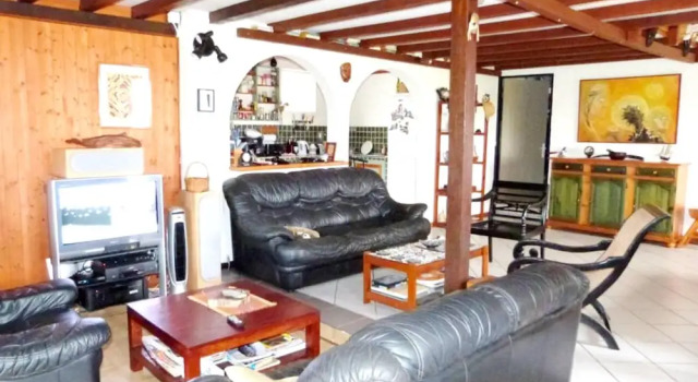 House with 3 Bedrooms in Saint Marie, with Wonderful Sea View, Enclosed Garden And Wifi - 40 Km From the Beach