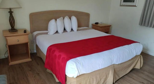Номер Standard Crown Inn
