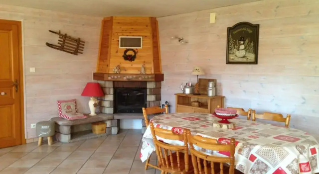 Spacieux Gîte Proche Forêt avec Sauna, Baby Foot et Activités Extérieures - À 10 min de Remiremont - FR-1-589-293, Забронировать Отель Отели Вогезы 4 звезды, 4*