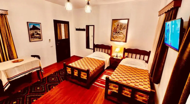 Семейный номер Standard с видом на сад KRIS Guesthouse