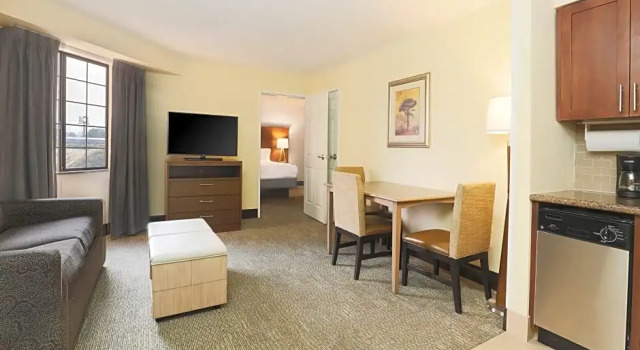 Номер Standard с 2 комнатами Staybridge Suites Reno Nevada by IHG