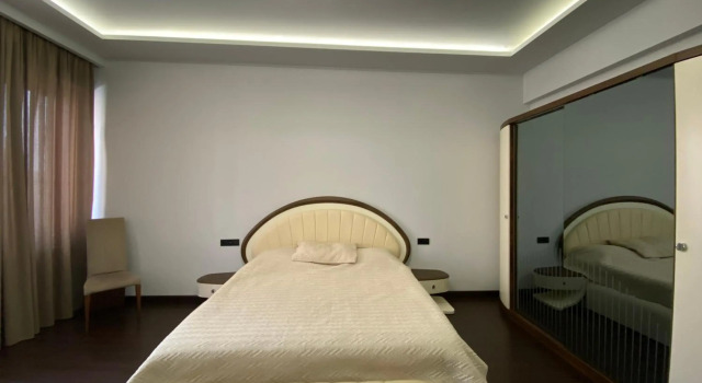 Northern Avenue, 3 bedrooms Luxury, New Renovated apartment TT666, Prenota Appartamento Erevan Armenia