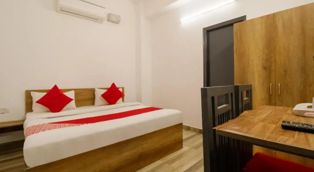 SPOT ON 71859 Hotel Mahalaxmi