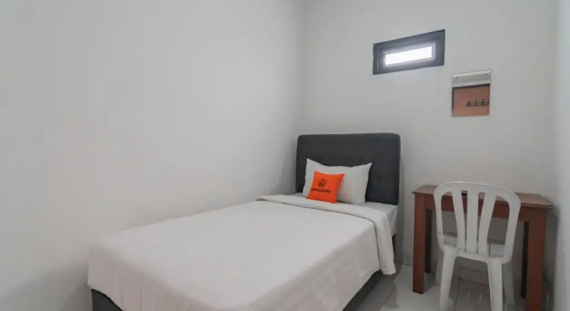 Номер Standard KoolKost near Alun Alun Kota Bandung 2 - Male Only