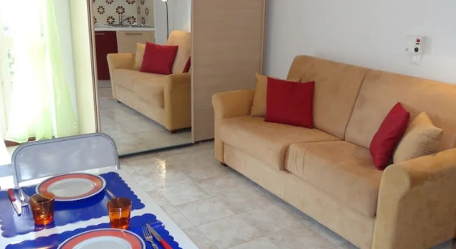 Great Studio Close to the sea With Lovely Balcony, Забронировать Апартаменты/квартира Каорле Линьяно-Ривьера