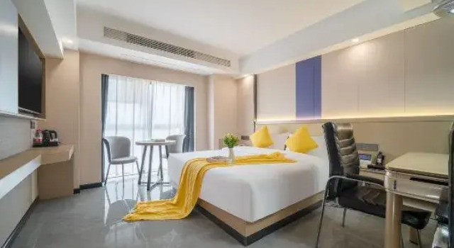 Люкс Business Baiman Smart Hotel (Wuhan Guanggu Science and Technology Exhibition Centre)