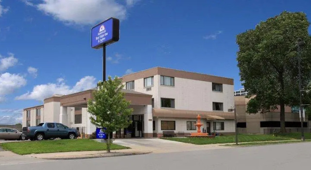 Кровать в общем номере Americas Best Value Inn & Suites - Kansas City/Downtown